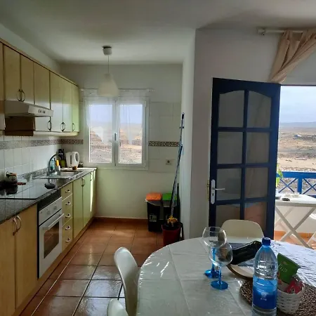 Eslanzarote Los Alisios House, Super Wifi, Sea Views *